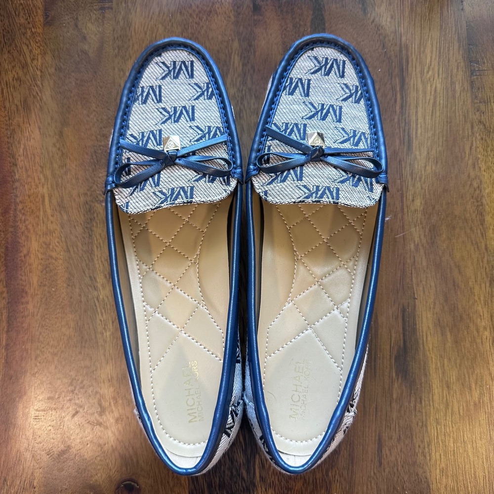Michael Kors Lillie Moc Loafers Women 7M Blue Monogram Textile Bow Padlock Charm - Picture 2 of 12